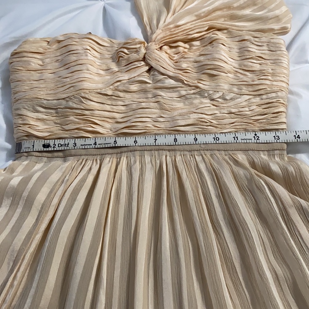 Like NEW BCBG MAX AZRIA FORMAL DRESS - Picture 10 of 13